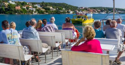 Port Mahon: 1-Hour Harbor Cruise with Underwater Views - The 1-Hour Route: From Moll de Llevant to Es Clot de la Mola