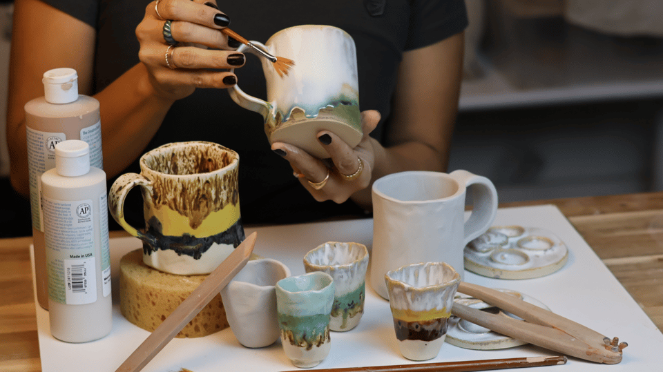 Pottery Workshop and Wine – Barcelona - Key details at a glance