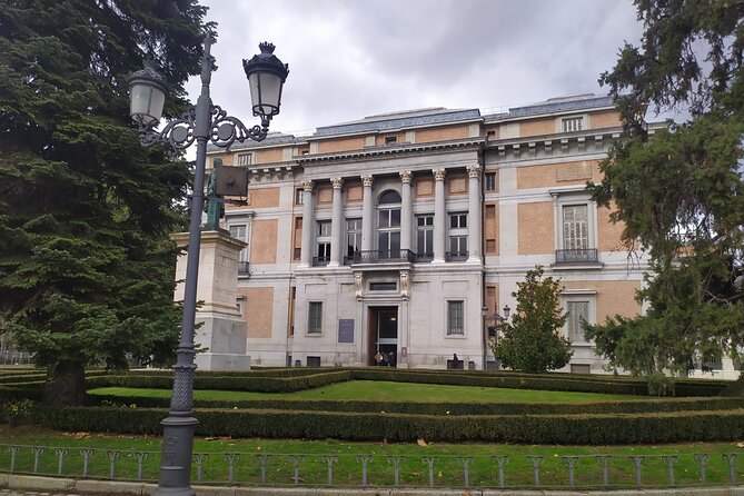 Prado Museum Private Tour in Madrid - A route that adapts: adults, art fans, and kids