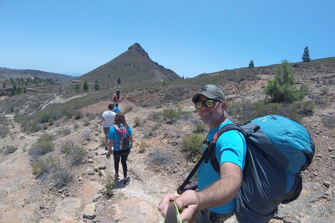 Premium Paragliding in Tenerife : Photos, videos and pickup included - What Makes It Feel Premium: Pilots, Equipment, and the Included Memory Pack