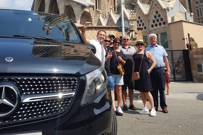 Private Barcelona Half-Day Tour with Local Insights - La Barceloneta by the sea: photo time with a real payoff