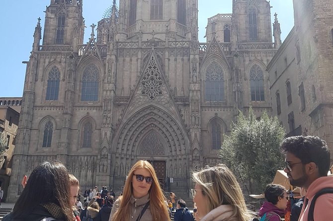 Private Barcelona Old Town and Gothic Quarter Walking Tour - Plaça de Sant Jaume: Where Catalan Power Still Shows