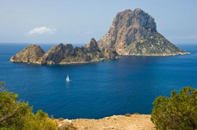 Private Catamaran Beach Hopping in Ibiza - The route add-ons that shape the vibe: Es Vedra, Cala d’Hort, Platja des Jondal