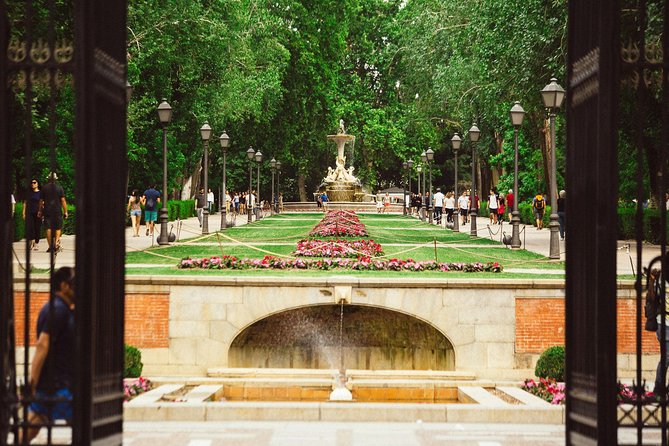 Private City Kickstart Tour: Madrid - Stop 2: Plaza Mayor, your central anchor (and it’s free)