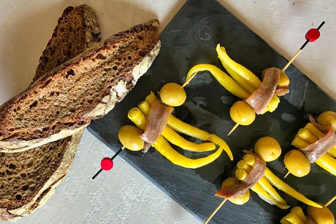 Private Pintxos and Wine Tour in San Sebastián - Five pintxos stops: how to taste like you have a plan