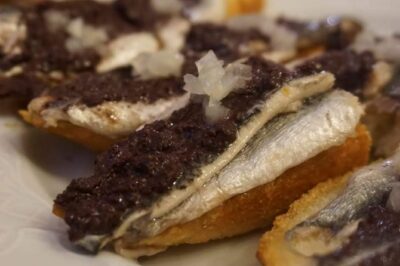 Private San Sebastian Pintxos Tour with Local Guide - What you actually get: 5 pintxos plus 5 drinks