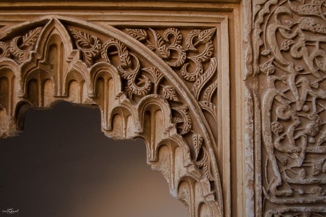 Private Tour to The Alhambra with Nasrid Palaces in Granada - Private 3-hour Alhambra touring: what you’re really buying