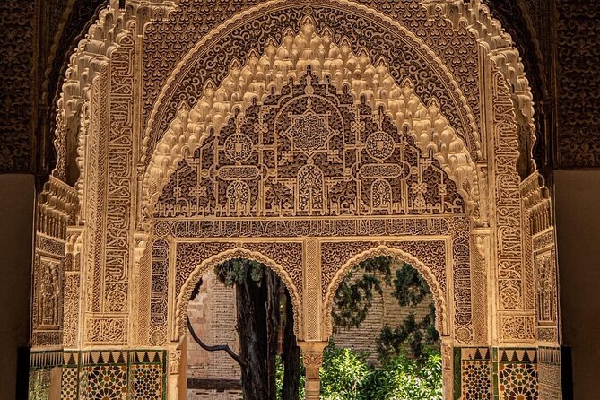 Private Tours Alhambra : Tickets & Tour Guide & Skip-the-Line - Price and value: is $238.25 per person worth it?