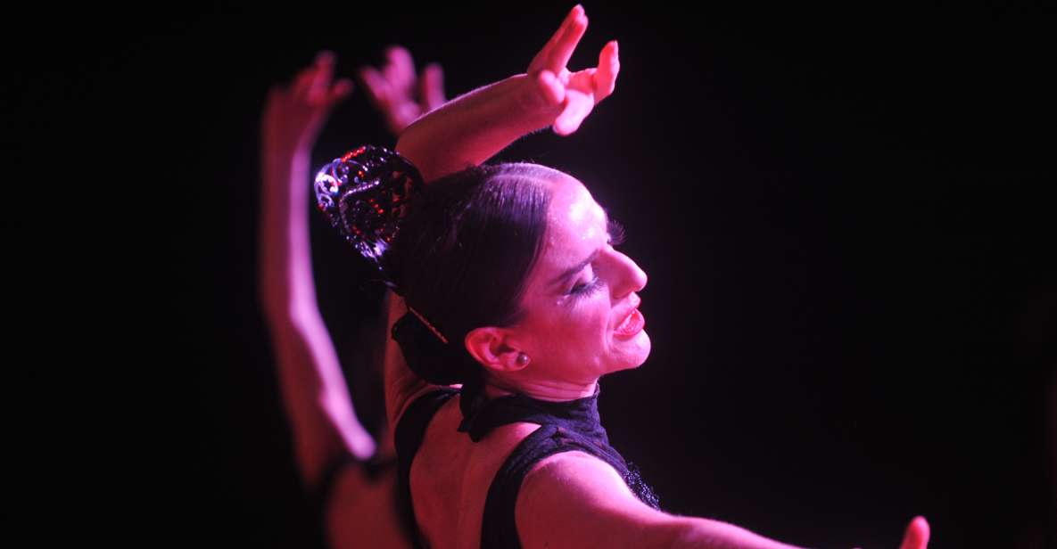 Puerto de la Cruz: Flamenco Show at Casa Ábaco with a Drink - Entering Casa Ábaco: an 18th-century setting for modern goosebumps