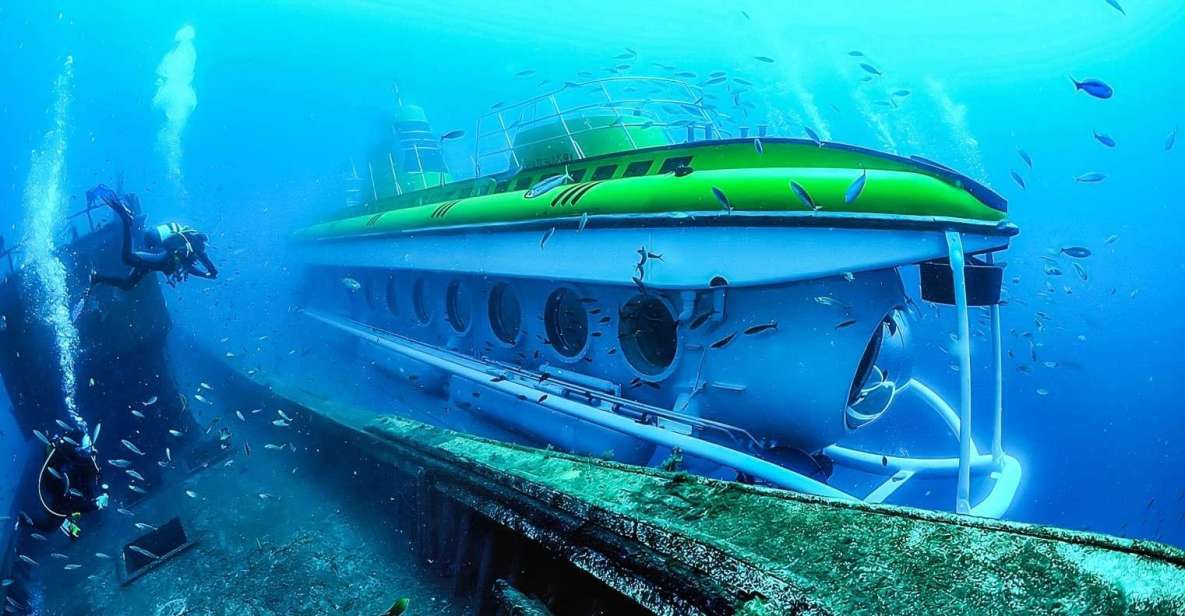 Puerto de la Cruz: Submarine Trip and Beach Stop in Tenerife - The Sub Fun Cinco at sea: 30 meters down and on the seabed