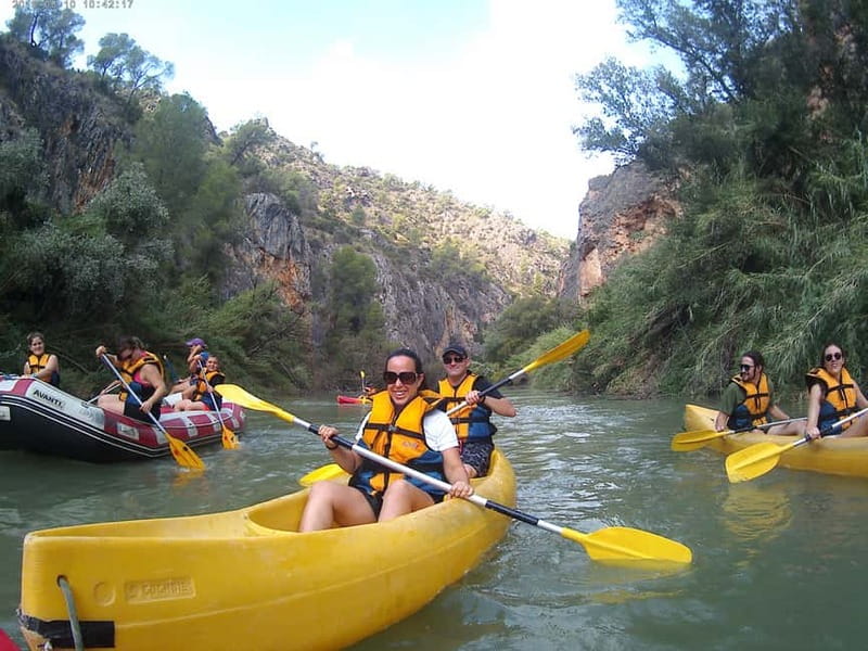 Rafting en Cañón de Almadenes y Cueva Abrigos Rupestres - Calasparra photo stop: when the ride slows and the views get easier