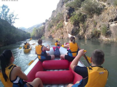 Rafting en Cañón de Almadenes y Cueva Abrigos Rupestres - The UNESCO stop at Cueva de los Monigotes: what you’ll see