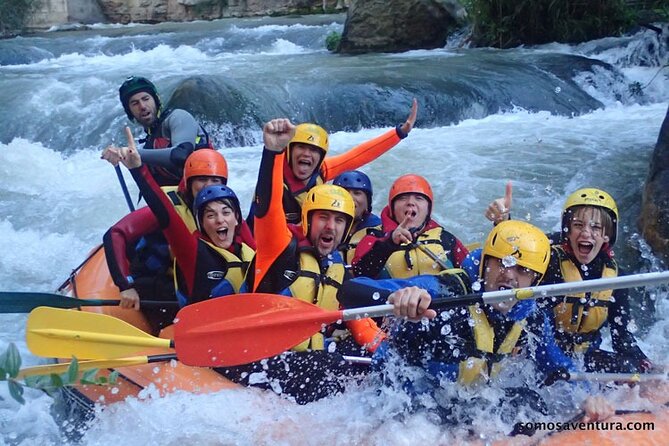 Rafting white water in Montanejos 1h Valencia - The 3-hour plan: from gear-up to the final splash