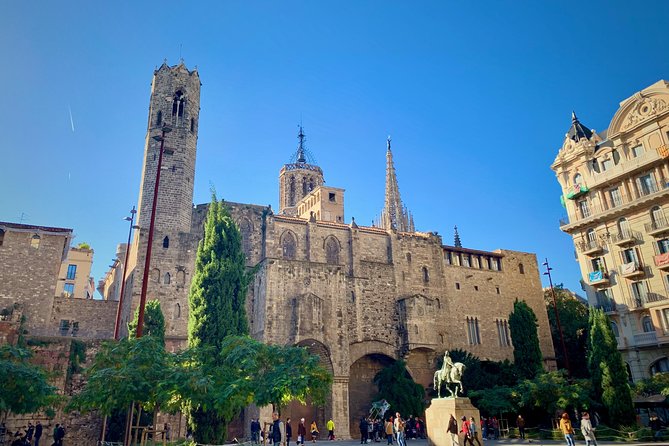 Ramblas, Old Town, Gothic and Gaudi Architecture Walking Tour - Who this tour fits best (and who should tweak plans)