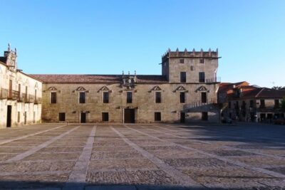 Rías Baixas: Guided Day Tour from Santiago with Boat Ride - Pontevedra old town: why 90–95 minutes is the sweet spot