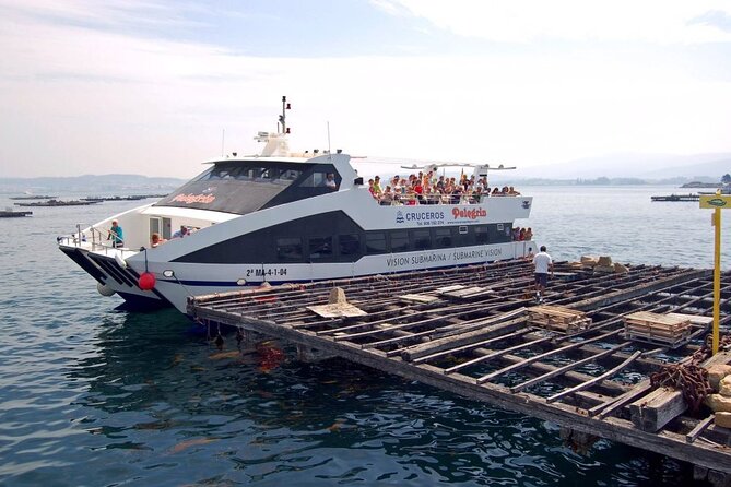 Rias Baixas Tour with Winery and Boat (optional) - Isla de la Toja and Capela das Cunchas: the shell-covered chapel plus optional catamaran time