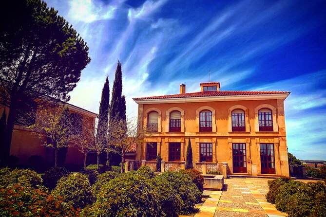 Ribera del Duero:4 Wineries, tasting & Lunch included from Madrid - Stops 4 and 5: Nabal and Valdubon tastings with food pairings