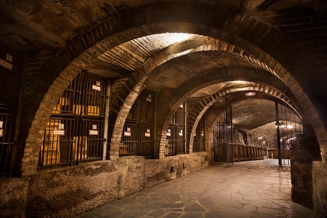 Rioja Wine Tour: 2 Wineries From Bilbao - Stop 2 in La Rioja: a second winery with a different feel (1 hour)