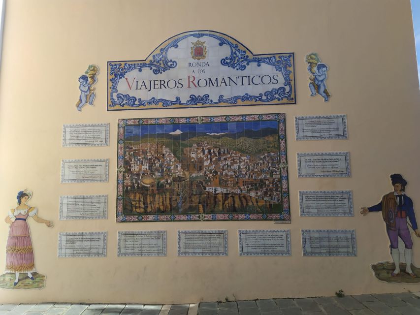 Ronda: 2-Hour Private Walking Tour - Paseo de Ernest Hemingway and the bullring from the outside