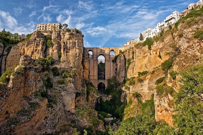 Ronda and Setenil de las Bodegas tour from Malaga - Setenil de las Bodegas: walking the white streets under rock roofs