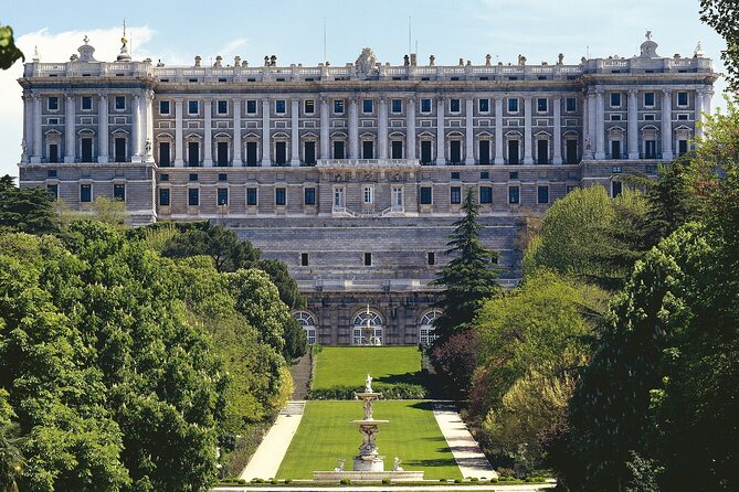 Royal Palace of Madrid Early Entrance Tour Skip-The-Line Ticket - Royal Pharmacy, Royal Library, and Living Traditions