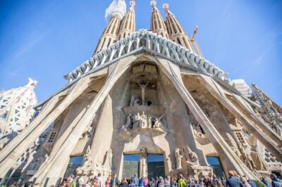Sagrada Familia Fast Track Guided Tour with Towers Access - Meeting at Julià Travel and Getting Through Security Smoothly