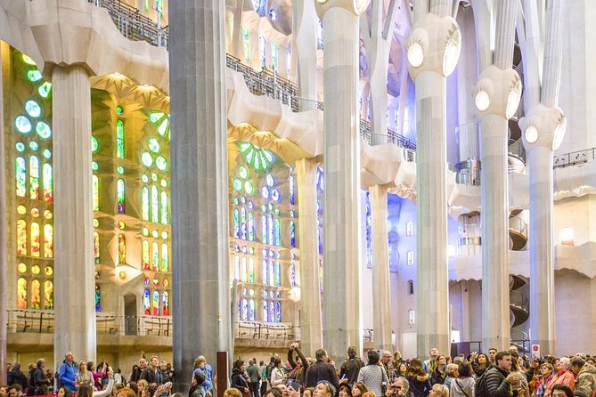 Sagrada Familia Fast Track Guided Tour with Towers Access - Getting Good Sound: Headsets, Wind, and Accents
