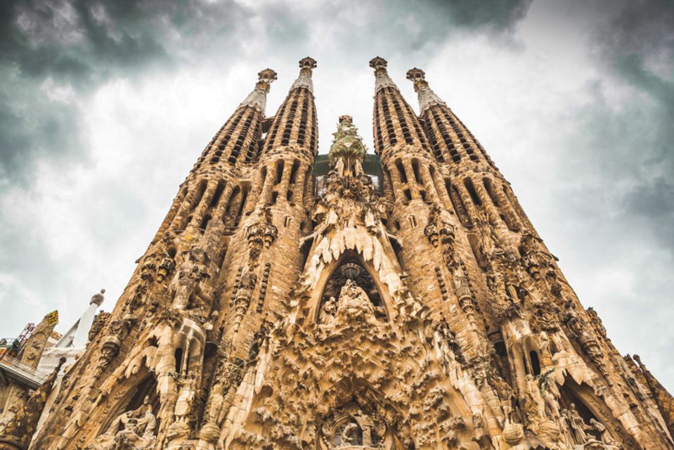 Sagrada Familia & Gaudi Guided Tour Private or Small Groups - Palau de la Música Catalana: the route’s artistry check-in