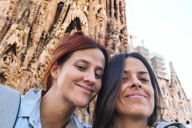 Sagrada Familia & Gaudi Tour Private or Small Group with Tickets - The big idea: a Gaudí day with context, not just photos
