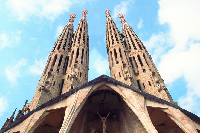 Sagrada Familia : Guided tour inside Skip the line! - Key highlights before you go