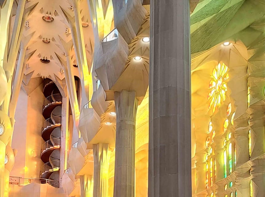 Sagrada Familia Guided Tour with Skip-the-Line Entry Ticket - Practical notes that can make or break your day