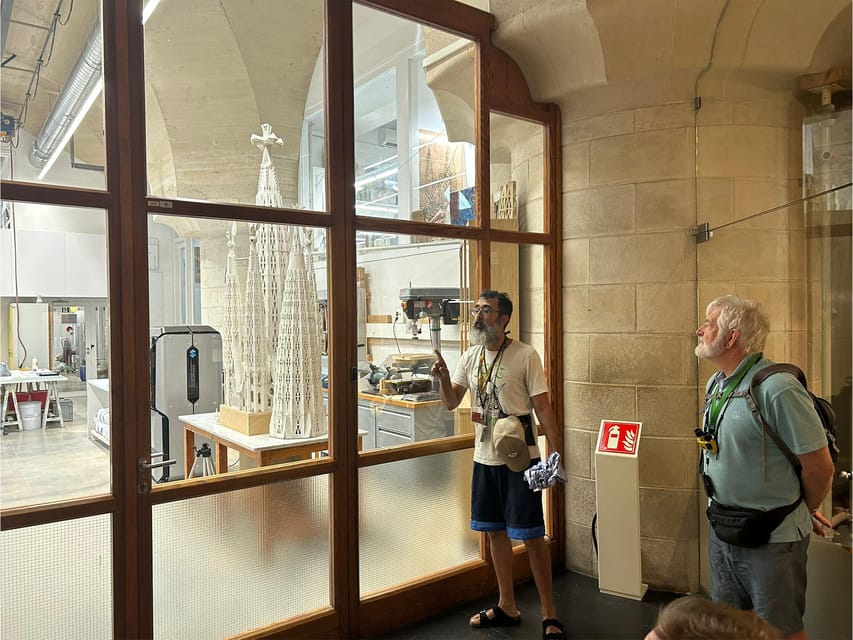 Sagrada Familia Guided Tour with Skip-the-Line Entry Ticket - The schools stop and the museum: why this tour goes beyond the main hall