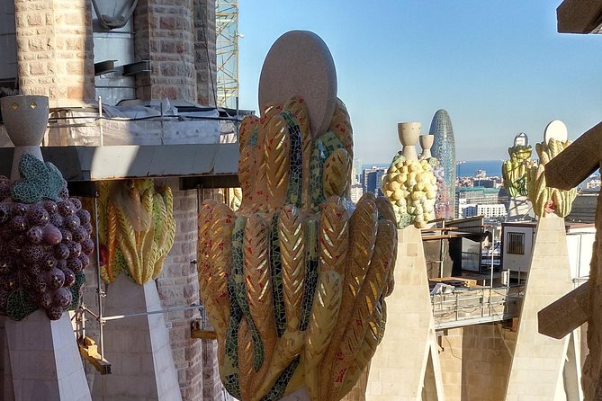 Sagrada Familia Guided Tour with Towers Access - The Interior Walk: Where the Cathedral Becomes a Story