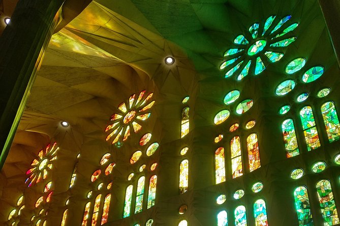 Sagrada Familia Guided Tour with Towers Access - Time Plan: How the 1.5 Hours Can Expand