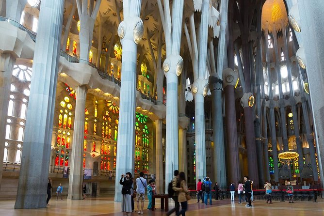 Sagrada Familia Guided Tour with Towers Access - Entering the Basilica: Façade Details and a Real Sense of Scale