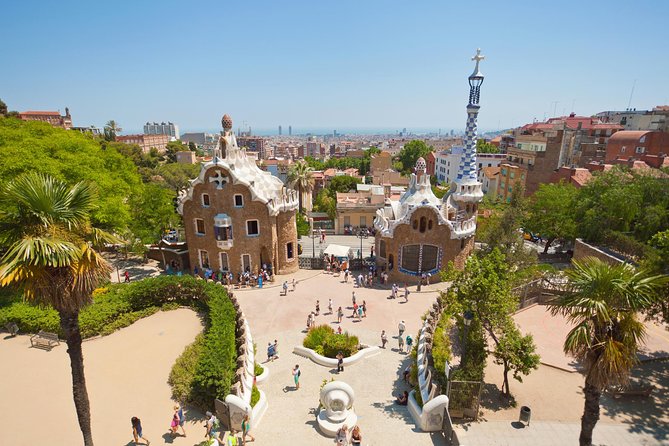 Sagrada Familia & Park Guell Guided Tour with Skip The Line - Group Size: Up to 30 People Means Better Efficiency, Less Quiet