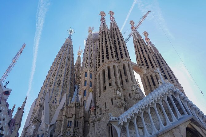 Sagrada Familia & Park Guell Guided Tour with Skip The Line - Audio and Guides: The Best Ones Turn Gaudí Into a Story