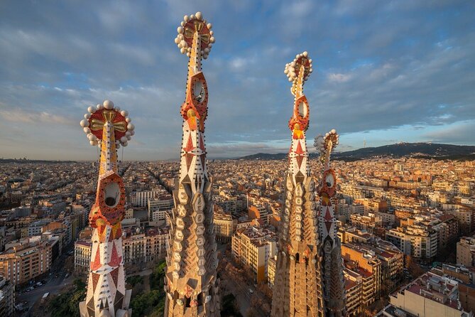 Sagrada Familia Private Tour with Priority Entrance - What’s included (and what you’ll need to plan for)
