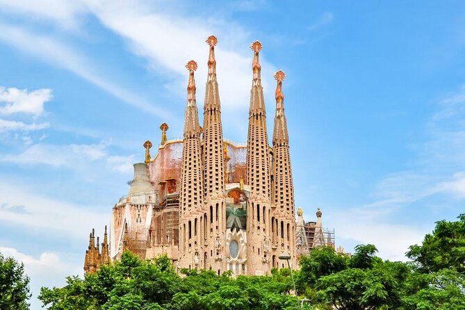 Sagrada Familia Private Tour with Skip-the-Line Ticket - Key things that make this tour a smart move