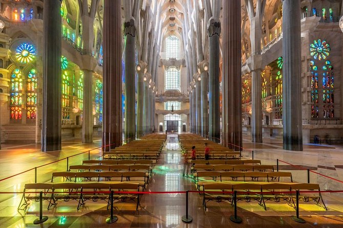 Sagrada Familia Private Tour with Skip-the-Line Ticket - A private, timed Sagrada Familia visit beats the chaos