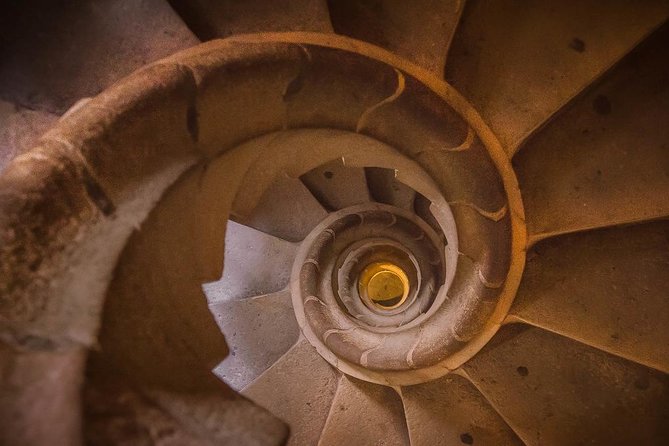 Sagrada Familia Private Tour with Skip-the-Line Ticket - Tour fit: who this works best for