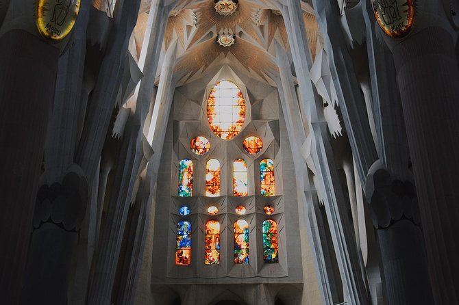 Sagrada Familia Skip the Line Tour Optional Small Group - Nacimiento façade: Gaudí’s message starts outside