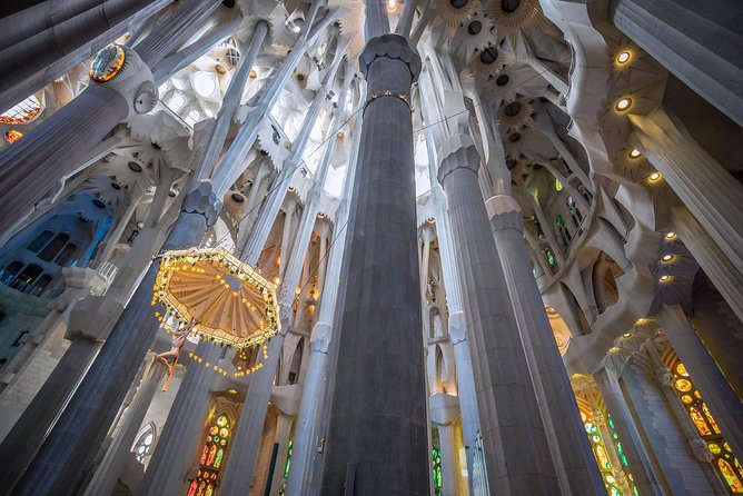 Sagrada Familia Skip the Line Tour Optional Small Group - Pasión façade and the school area: the story keeps going