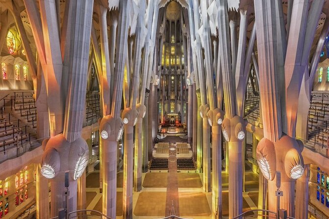 Sagrada Familia: The Golden Hour with Skip the line Tickets - Key highlights of Sagrada Familia Golden Hour with skip-the-line access