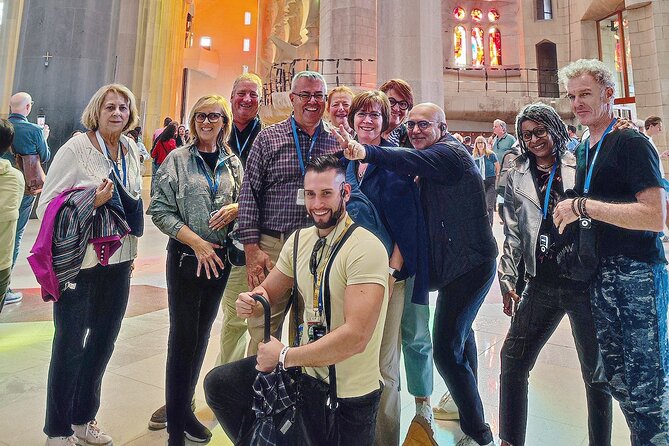 Sagrada Familia: The Golden Hour with Skip the line Tickets - Inside the basilica: how to use your guided time