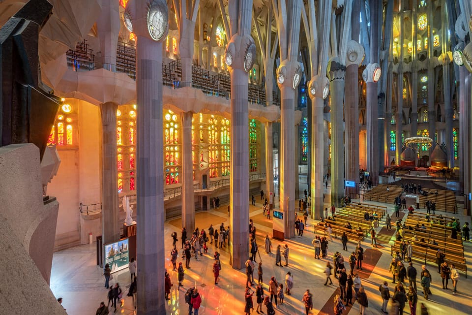 Sagrada Familia Tour with Express Entry and Local Guide - Fast-Track Check-In at Touring Pandas (and why arriving early matters)