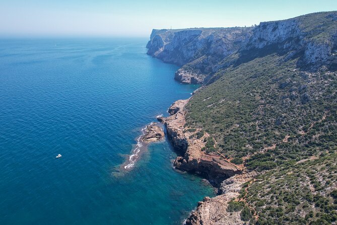 Sailing trip and swim in the bay of Dénia on a catamaran - The Bay Swim Stop: Cooling Off at the Right Place