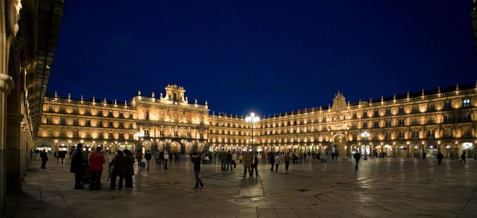 Salamanca: Local Legends Evening Walking Tour in Spanish - Key things I’d put on your must-know list