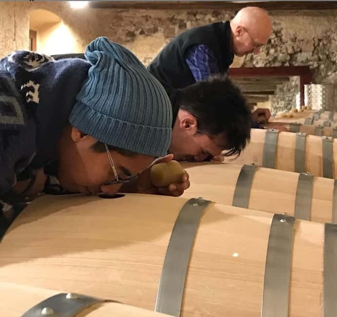 Salou: Priorat tasting Wine-Cellar Tour with hotel pickup - What you see besides wine: Romanesque stone church and reservoir viewpoints