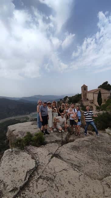 Salou: Siurana Medieval Village Guided Tour w/ Hotel Pickup - What to Bring (So the Hour in Town Feels Relaxing)